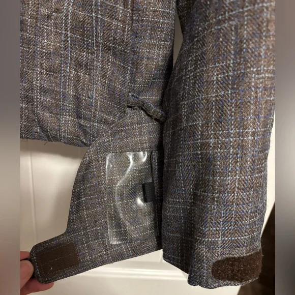 686 Women’s Snowboard Jacket – XS – Excellent Condition - Picture 12 of 17